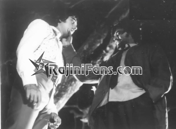 Aboorva Raagangal (1975) – Rajinikanth’s Debut Movie Photo Gallery | Rajinifans.com photo 4