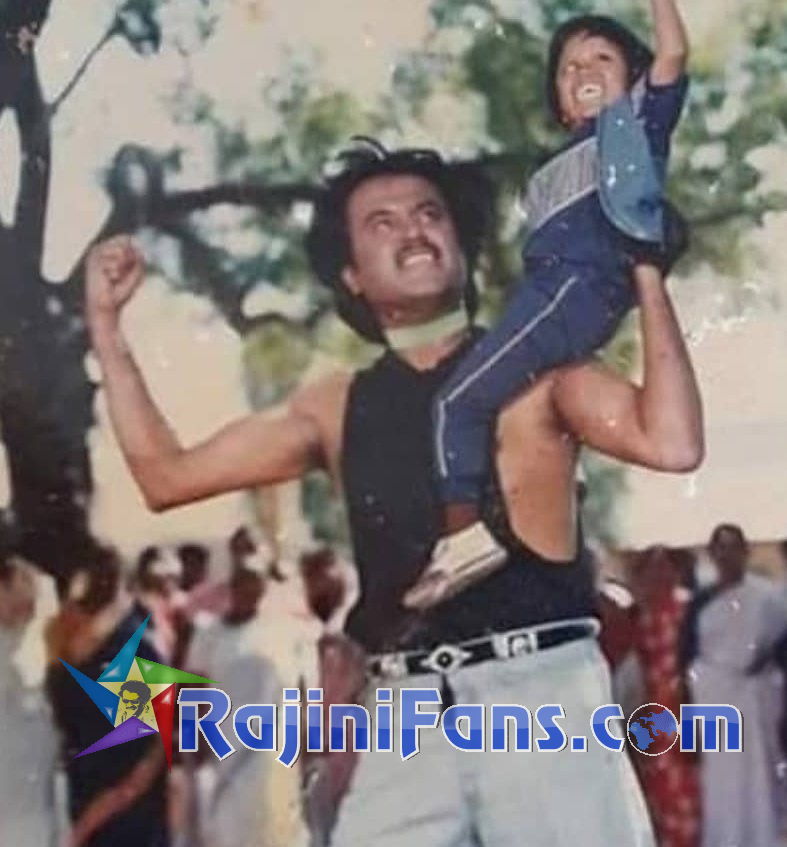 Adhisaya Piravi (1990) photo 10