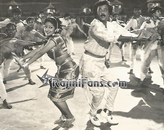 Adhisaya Piravi (1990) photo 6