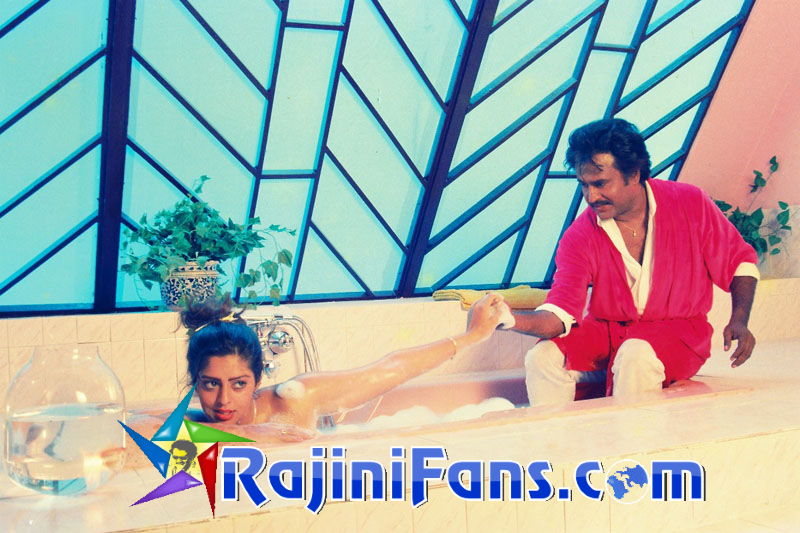 Baasha (1995) - Part 2 photo 28