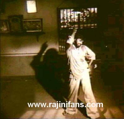 Bhuvana Oru Kelvikuri (1977) photo 11