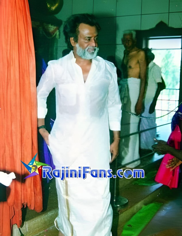 Rajinikanth Cute Close Up Shots (Part 11) - Rajinifans.com photo 212