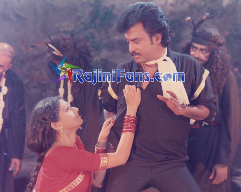 Rajinikanth Hindi Movie Photo Gallery (Part 2) - Rajinifans.com photo 25
