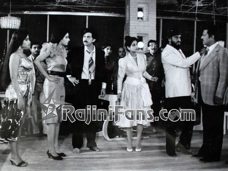 Rajinikanth Hindi Movie Photo Gallery (Part 2) - Rajinifans.com photo 35