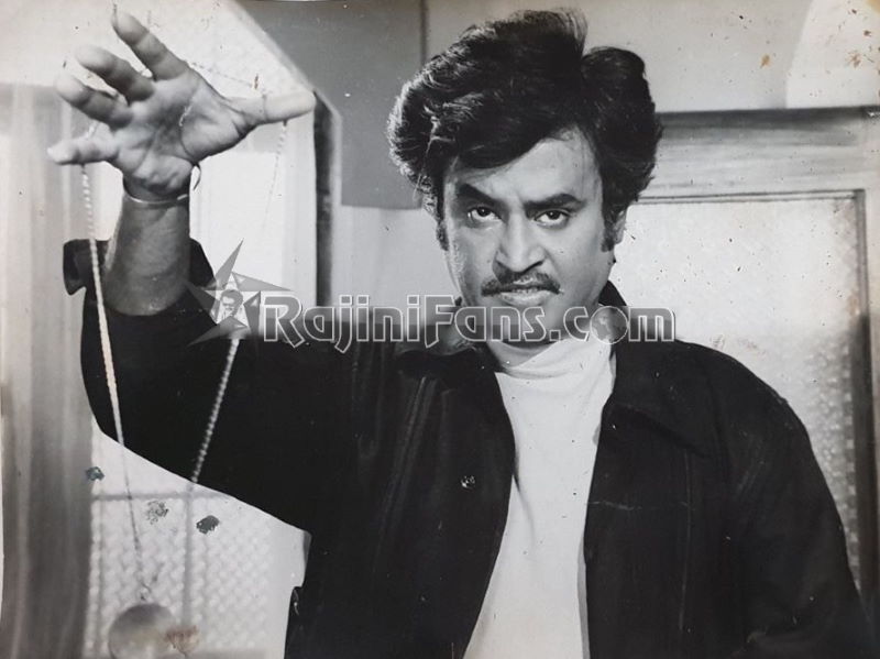 Rajinikanth Hindi Movie Photo Gallery (Part 2) - Rajinifans.com photo 36