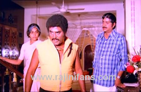 Moondru Mugam (1982) - Photo Gallery - Rajinifans.com photo 126