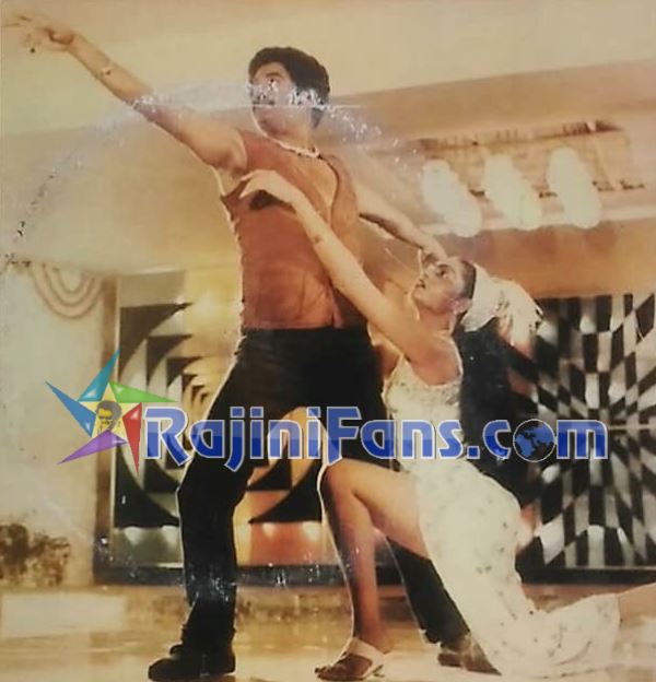 Moondru Mugam (1982) - Photo Gallery - Rajinifans.com photo 138