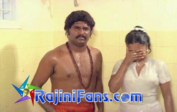 Moondru Mugam (1982)  - Photo Galley (Part 2) - Rajinifans.com photo 23