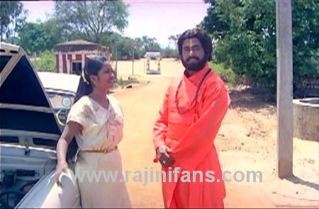 Moondru Mugam (1982)  - Photo Galley (Part 2) - Rajinifans.com photo 30