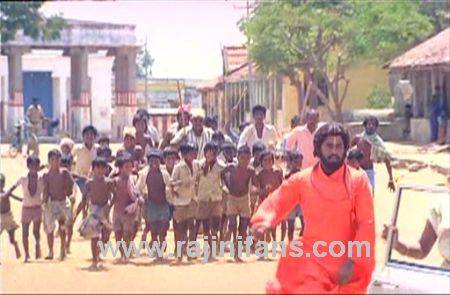 Moondru Mugam (1982)  - Photo Galley (Part 2) - Rajinifans.com photo 33