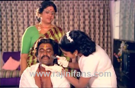 Moondru Mugam (1982)  - Photo Galley (Part 2) - Rajinifans.com photo 38