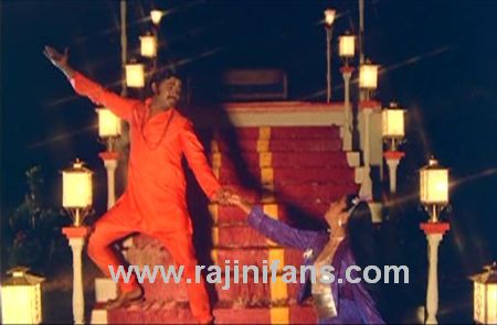 Moondru Mugam (1982) - Photo Gallery (Part 3)- Rajinifans.com photo 48