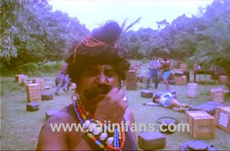 Moondru Mugam (1982)  - Photo Gallery - Rajinifans.com photo 69