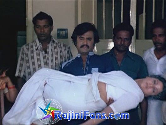 Naan Mahaan Alla (1984) - Part 2 - Photo Gallery - Rajinifans.com photo 32