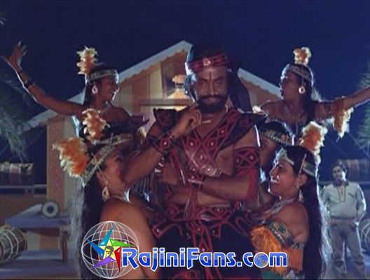 Naan Mahaan Alla (1984) - Part 3 - Photo Gallery - Rajinifans.com photo 57