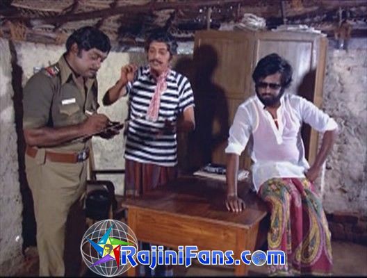 Naan Mahaan Alla (1984) - Part 4 - Photo Gallery - Rajinifans.com photo 72