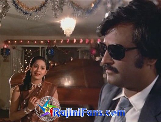 Naan Mahaan Alla (1984) - Part 4 - Photo Gallery - Rajinifans.com photo 77