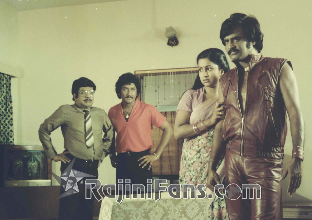 Nallavanukku Nallavan (1984) photo 13