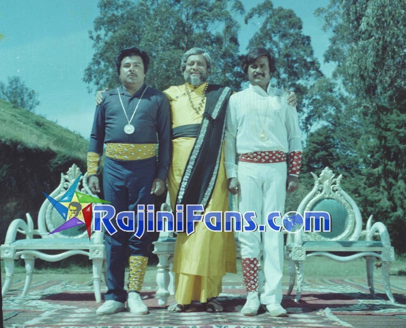 Paayum Puli (1983) photo 2
