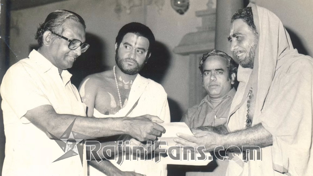 Superstar Rajinikanth Movie Shooting Photos & Working Stills - Rajinifans.com photo 13