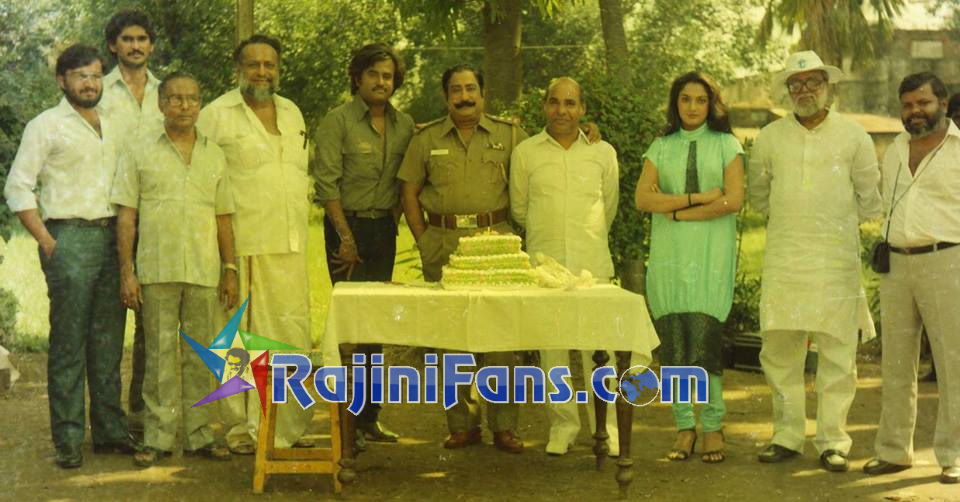 Superstar Rajinikanth Movie Shooting Photos & Working Stills - Rajinifans.com photo 19