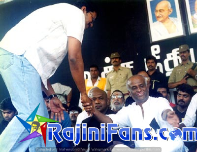 Superstar Rajinikanth fast for Cauvery Water in 2002 - Part 1 - Rajinifans.com photo 19