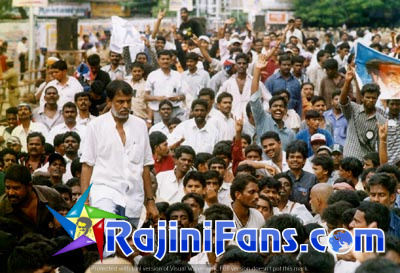 Superstar Rajinikanth fast for Cauvery Water in 2002 - Part 2 - Special Moment Photos - Rajinifans.com photo 35