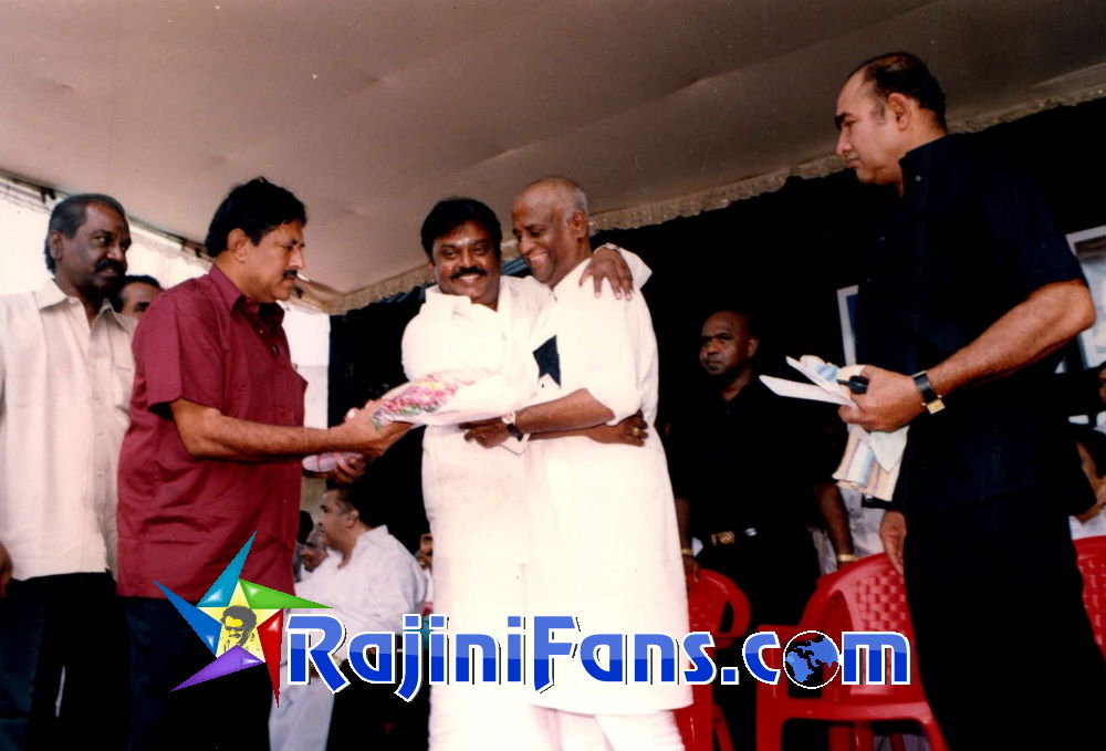 Superstar Rajinikanth fast for Cauvery Water in 2002 - Part 1 - Rajinifans.com photo 4