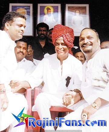 Superstar Rajinikanth fast for Cauvery Water in 2002 - Part 2 - Special Moment Photos - Rajinifans.com photo 43