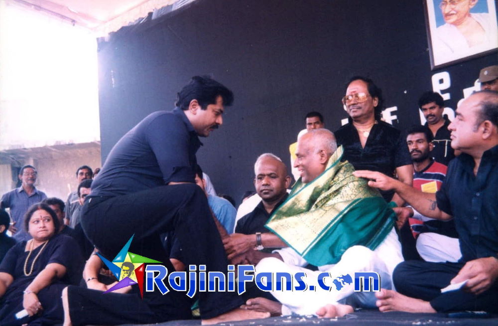 Superstar Rajinikanth fast for Cauvery Water in 2002 - Part 1 - Rajinifans.com photo 5