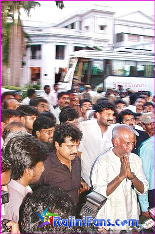 Superstar Rajinikanth fast for Cauvery Water in 2002 - Part 2 - Special Moment Photos - Rajinifans.com photo 55