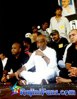 Superstar Rajinikanth fast for Cauvery Water in 2002 - Part 2 - Special Moment Photos - Rajinifans.com photo 57