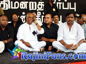 Superstar Rajinikanth fast for Cauvery Water in 2002 - Part 2 - Special Moment Photos - Rajinifans.com photo 62