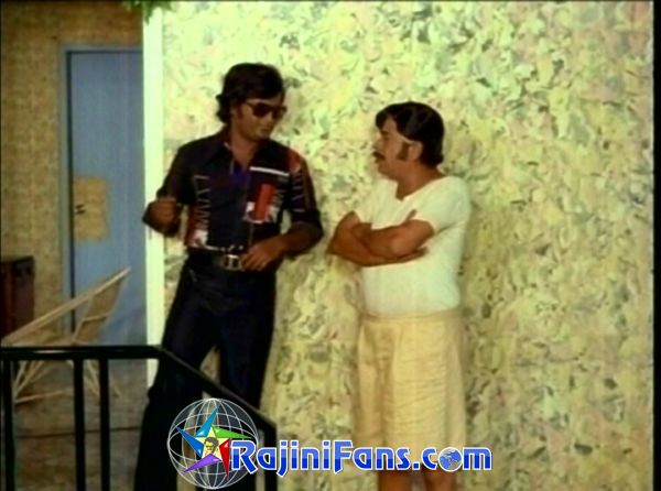 Thillu Mullu (1981) - Part 3 - Photo Gallery - Rajinifans.com photo 47