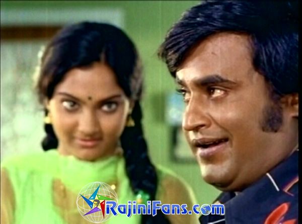 Thillu Mullu (1981) - Part 3 - Photo Gallery - Rajinifans.com photo 59