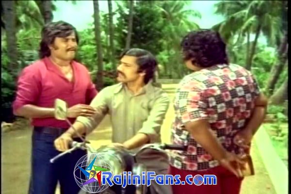 Thillu Mullu (1981) - Part 4 - Photo Gallery - Rajinifans.com photo 73