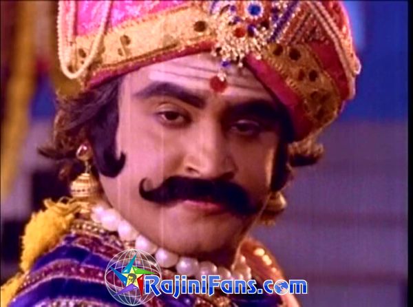 Thillu Mullu (1981) - Part 5 - Photo Gallery - Rajinifans.com photo 82