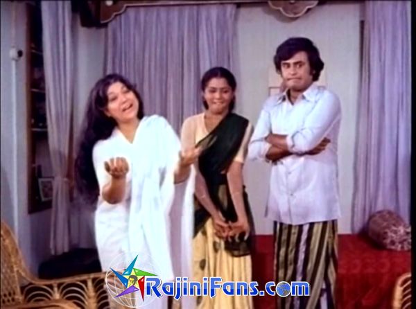 Thillu Mullu (1981) - Part 5 - Photo Gallery - Rajinifans.com photo 87