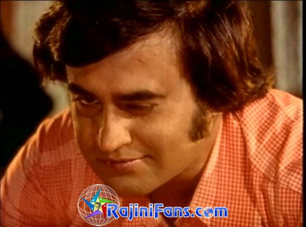 Thillu Mullu (1981) - Part 5 - Photo Gallery - Rajinifans.com photo 89