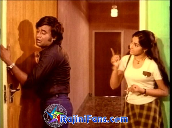 Thillu Mullu (1981) - Part 5 - Photo Gallery - Rajinifans.com photo 91