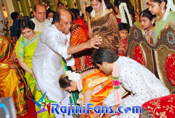 Superstar Rajinikanth blesses Sridevi Vijayakumar at wedding