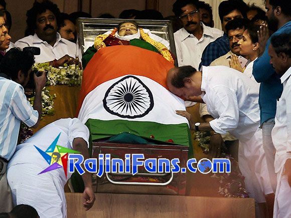 Superstar Rajinikanth pays tribute to Amma Jayalalithaa
