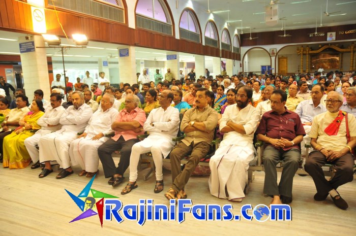 Superstar Rajinikanth pays tribute to legendary director KB