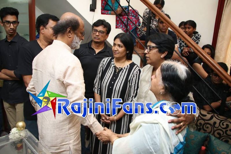 Rajinikanth at Mahendran memorial