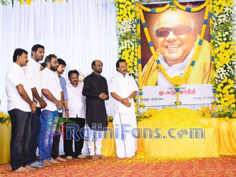 Rajinikanth at Karunanidhi memorial