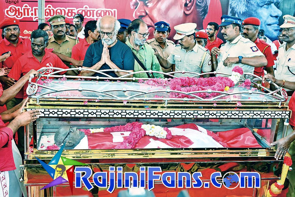 Rajinikanth pays homage to celebrities - Rajinifans.com