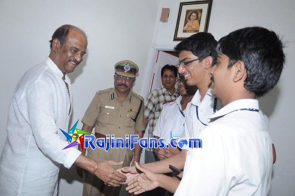 Fans with Superstar Rajinikanth - Rajinifans.com photo 17