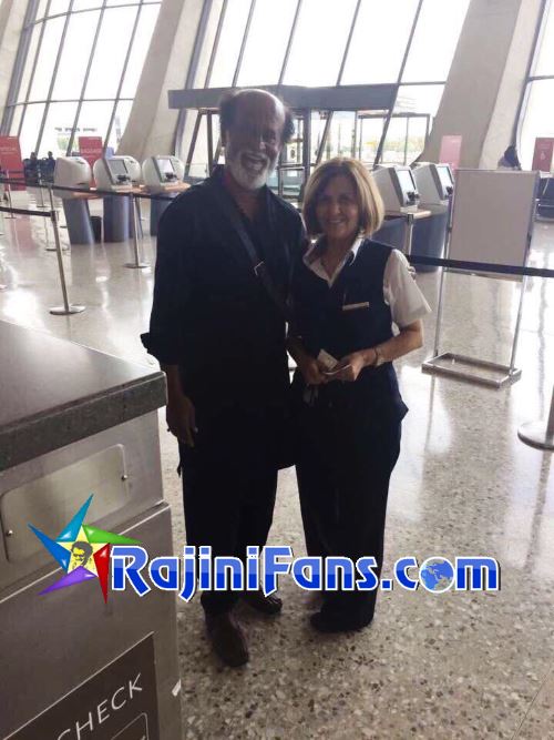Photos of Superstar Rajinikanth with his fans (Part 3) - Rajinifans.com photo 46