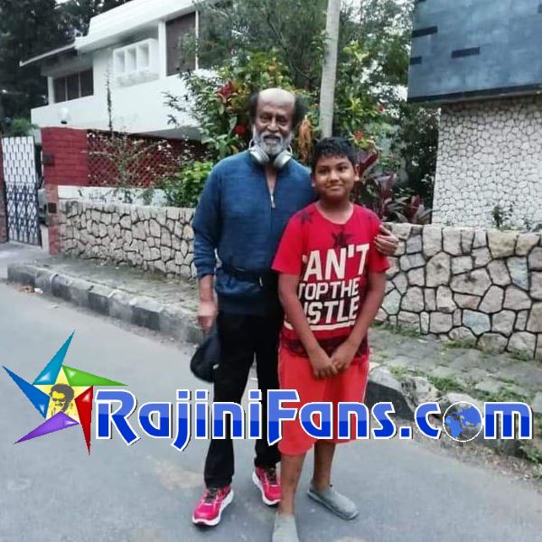 Rajinikanth fans take photo with Thaliavar Rajinikanth (Part 5) - Rajinifans.com photo 85