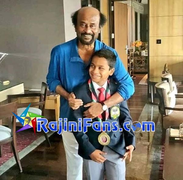 Rajinikanth fans take photo with Thaliavar Rajinikanth (Part 5) - Rajinifans.com photo 86